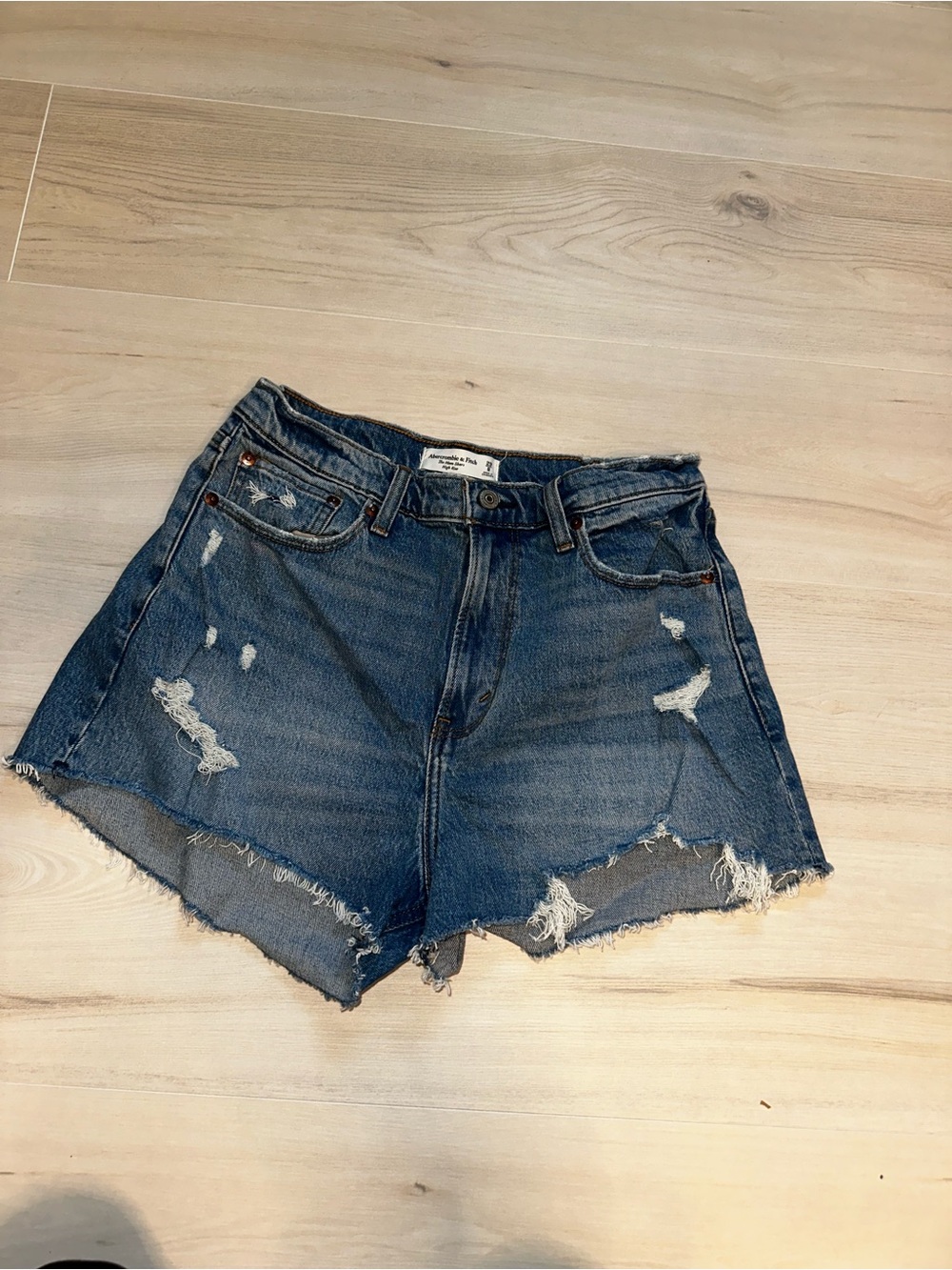 Abercrombie Curve Love High-Waist Mom Shorts - size 8